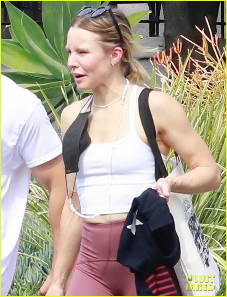 kristen bell benjamin levy aguilar hit up the gym again 024572214