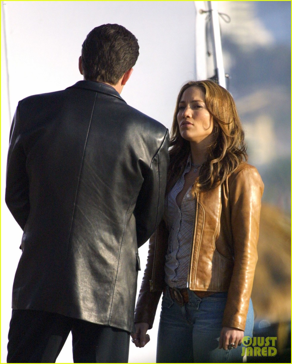 Ben Affleck & Jennifer Lopez Are Getting Serious Again, Source Talks