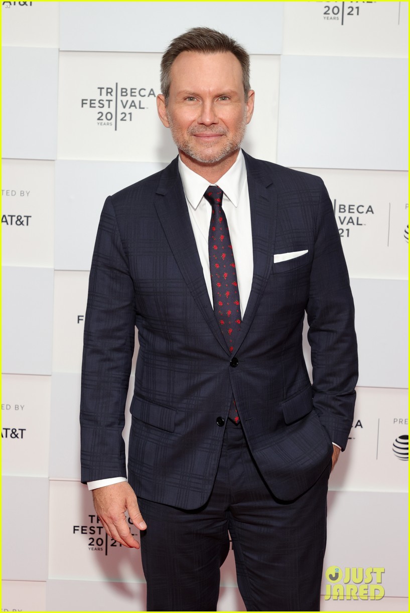 Joshua Jackson Hits The Premiere of 'Dr. Death' at Tribeca Film
