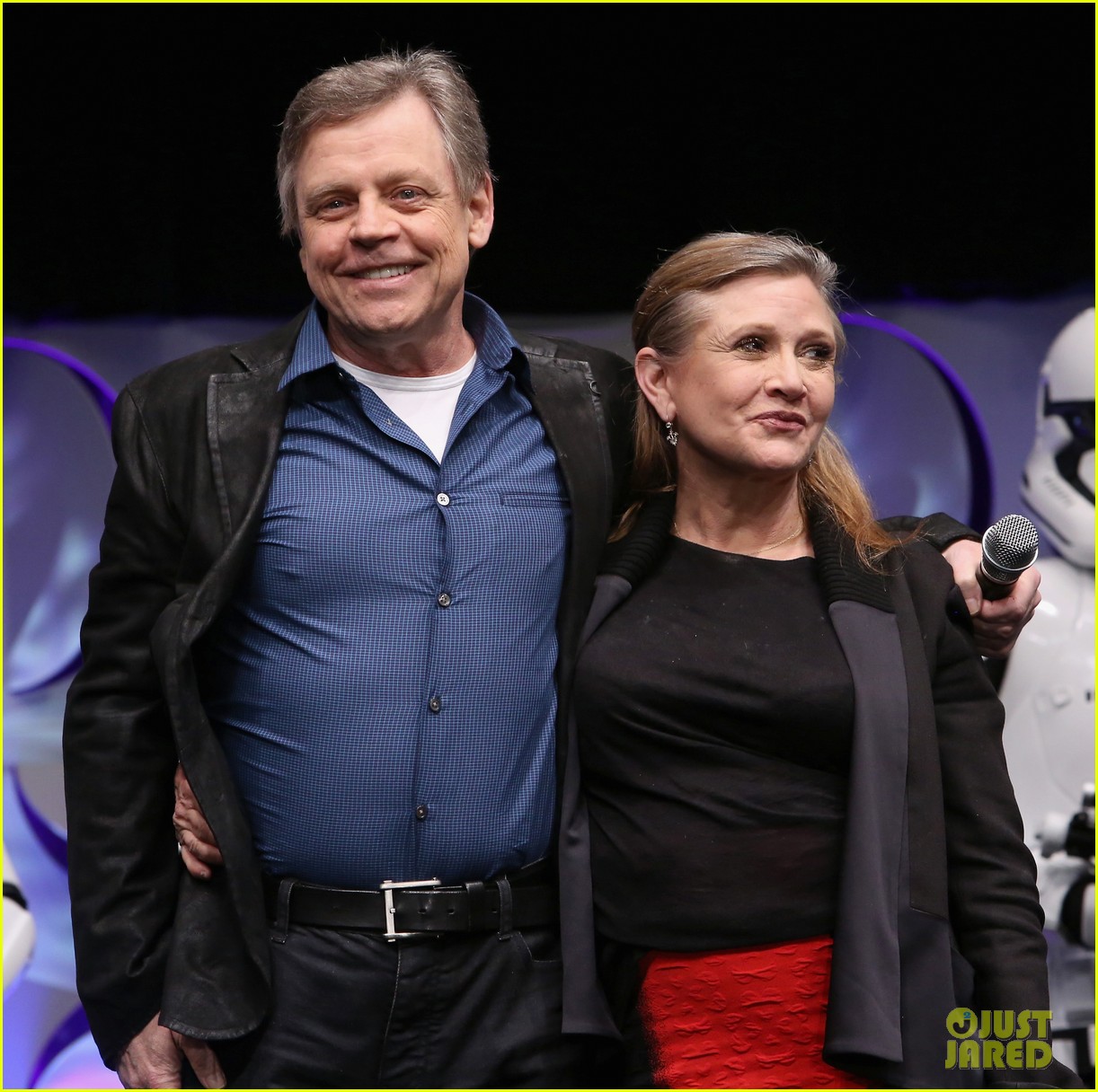 mark hamill celebrates carrie fisher receiving hollywood walk of fame star 024573406