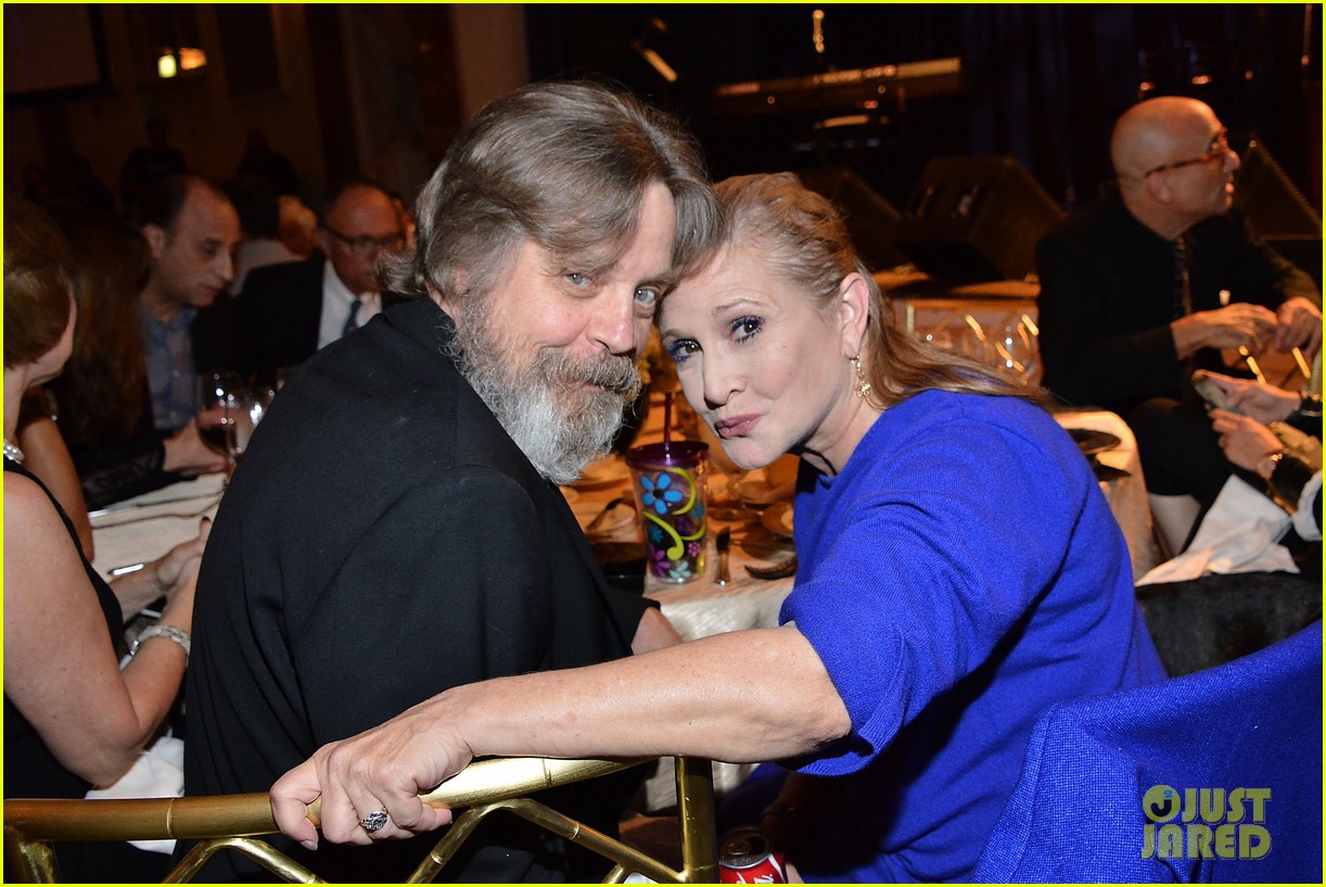 mark hamill celebrates carrie fisher receiving hollywood walk of fame star 054573409