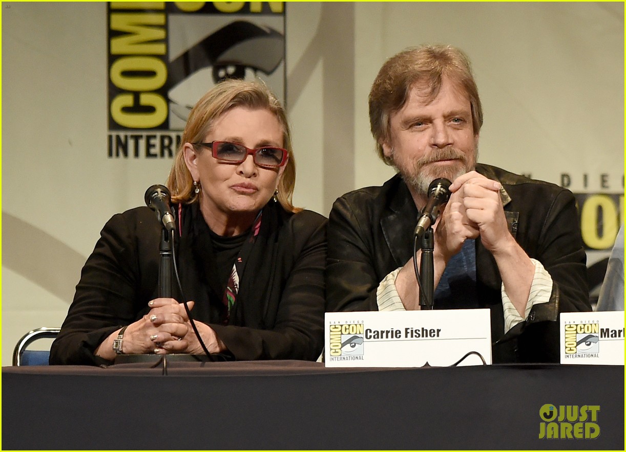 mark hamill celebrates carrie fisher receiving hollywood walk of fame star 064573410