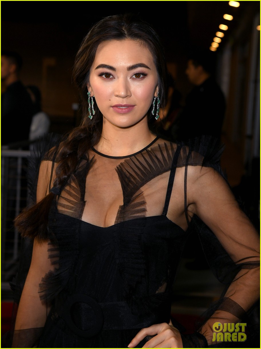 jessica henwick joins knives out 2 084570145
