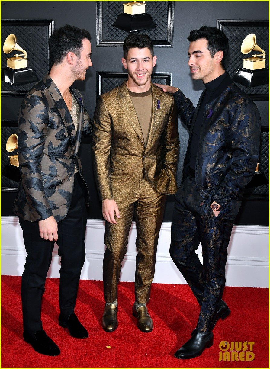 jonas brothers share new details in new excerpts from upcoming memoir blood 014566667