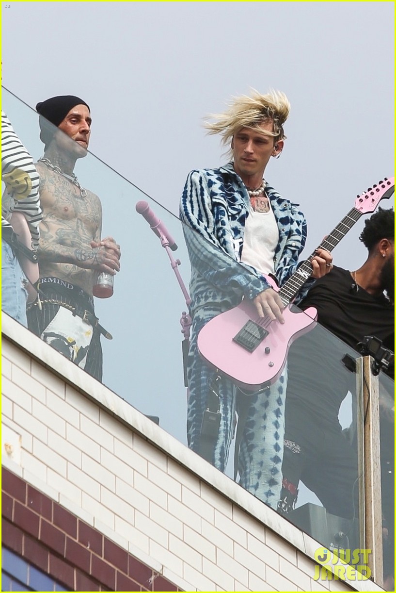 Megan Fox Kourtney Kardashian Addison Rae Attend Machine Gun Kelly Travis Barker S Rooftop Concert Photo 4573415 Addison Rae Kourtney Kardashian Machine Gun Kelly Megan Fox Travis Barker Pictures Just Jared Megan Fox Kourtney Kardashian Addison Rae Attend Machine Gun Kelly Travis Barker S Rooftop Concert Photo 4573415 Addison Rae Kourtney Kardashian Machine Gun Kelly Megan Fox Travis Barker Pictures Just Jared