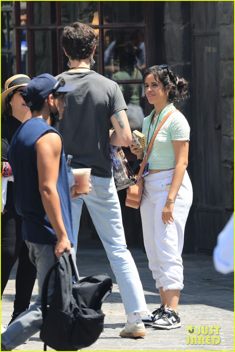 Shawn Mendes & Camila Cabello Couple Up For A Fun Day At Universal Studios:  Photo 4573808 | Camila Cabello, Shawn Mendes Pictures | Just Jared