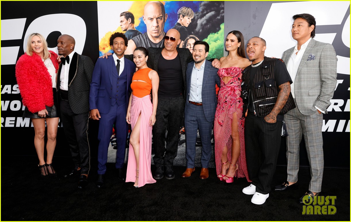 Photo: vin diesel jordana brewster f9 cast la premiere 02 | Photo