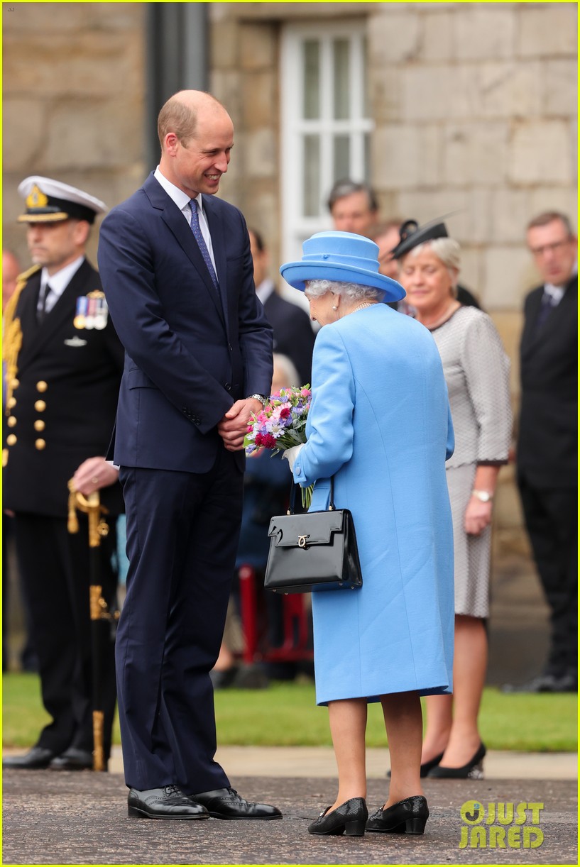 prince william joins queen elizabeth scotland 08