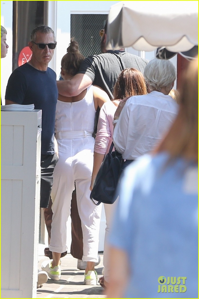 Ben Affleck & Jennifer Lopez Go Shopping in L.A. with Their Kids - New