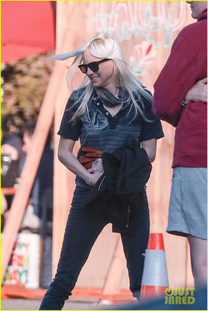 anna farris michael barrett might be married ring spotting lunch 034592586