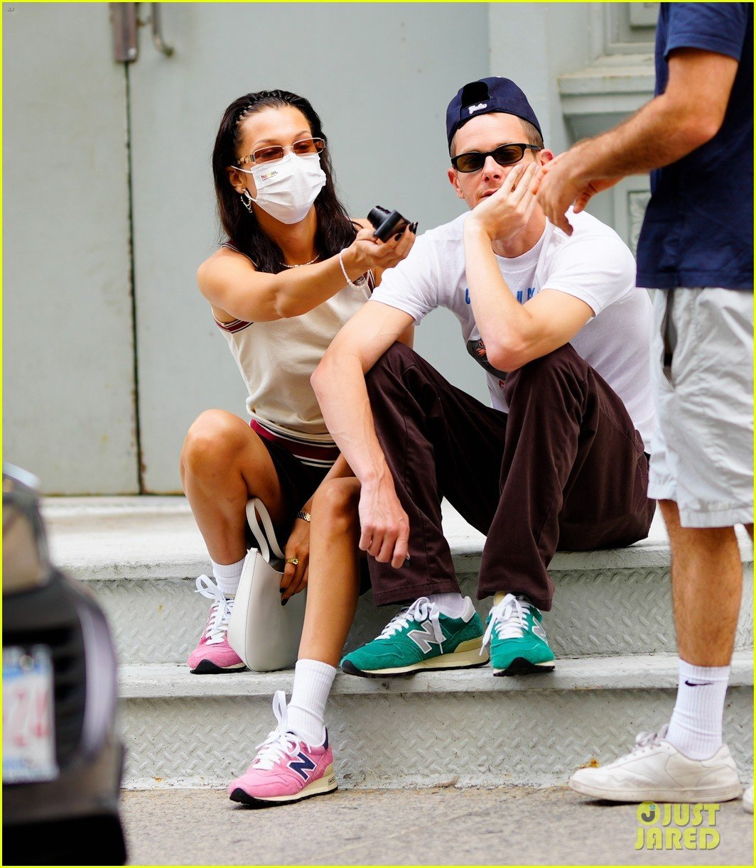 Bella Hadid Cozies Up to Boyfriend Marc Kalman During Day Out in NYC