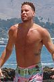 blake griffin shows off six pack abs at the beach 06
