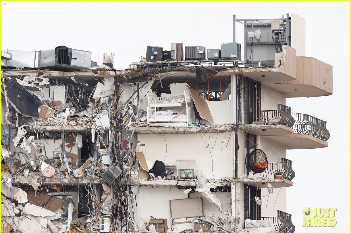 Photo remaining portion of miami condo building demolished 37 Photo