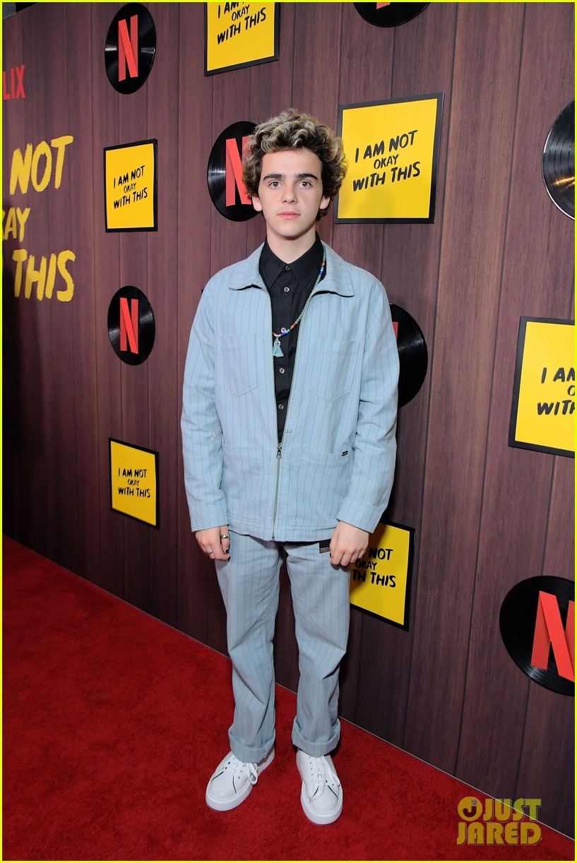 jack dylan grazer comes out as bisexual 13