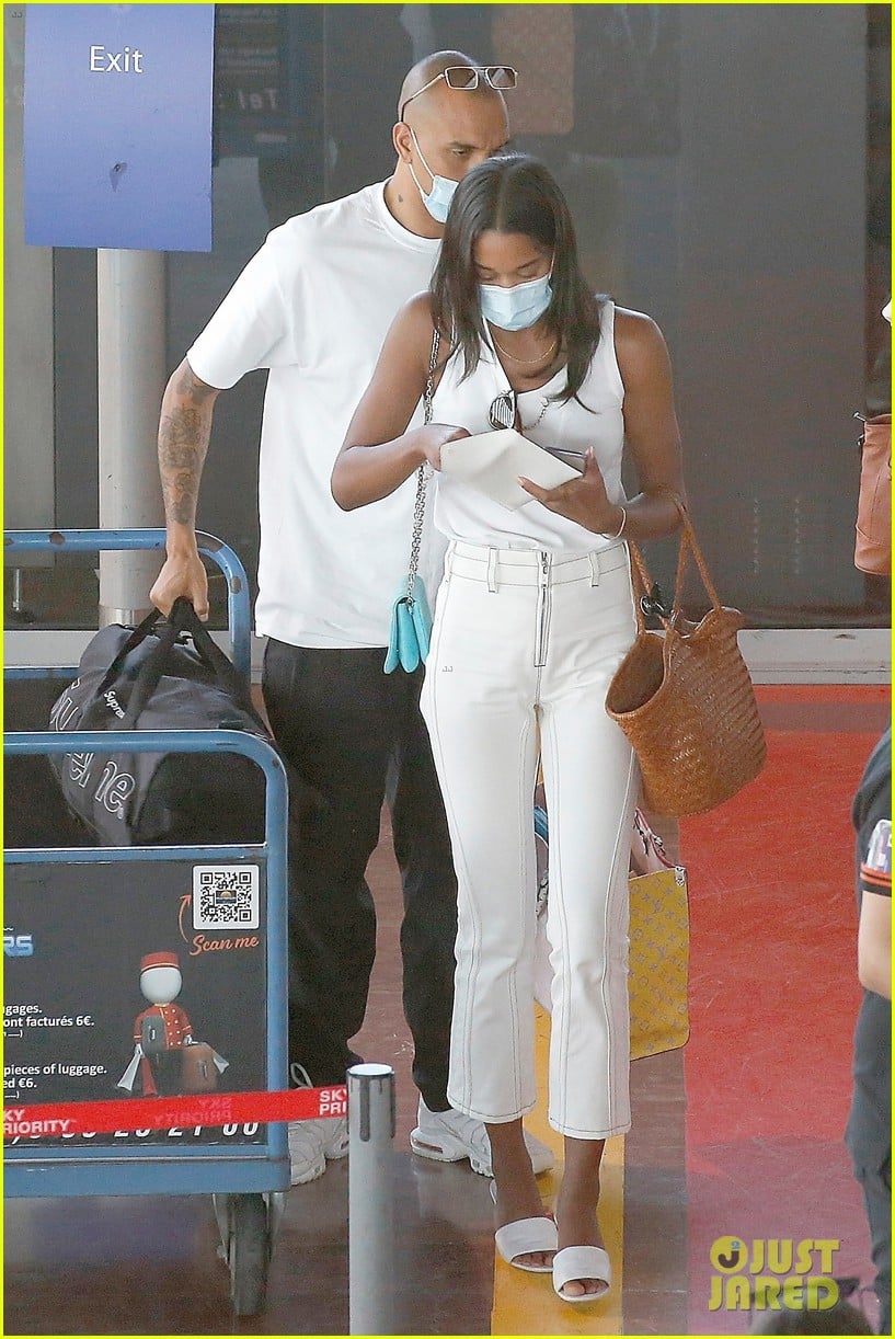 Photo: laura harrier sam jarou kiss 89 | Photo 4581492 | Just Jared