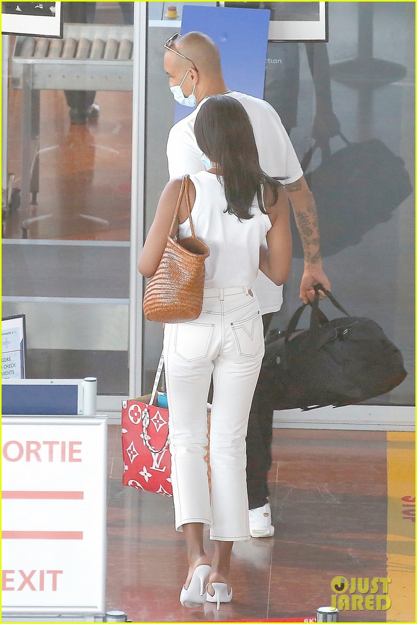 Photo: laura harrier sam jarou kiss 98 | Photo 4581501 | Just Jared