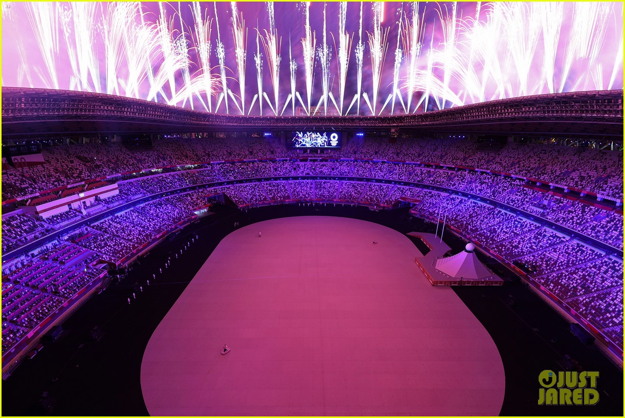 Photo inside the olympics opening ceremony 2021 011 Photo 4593838