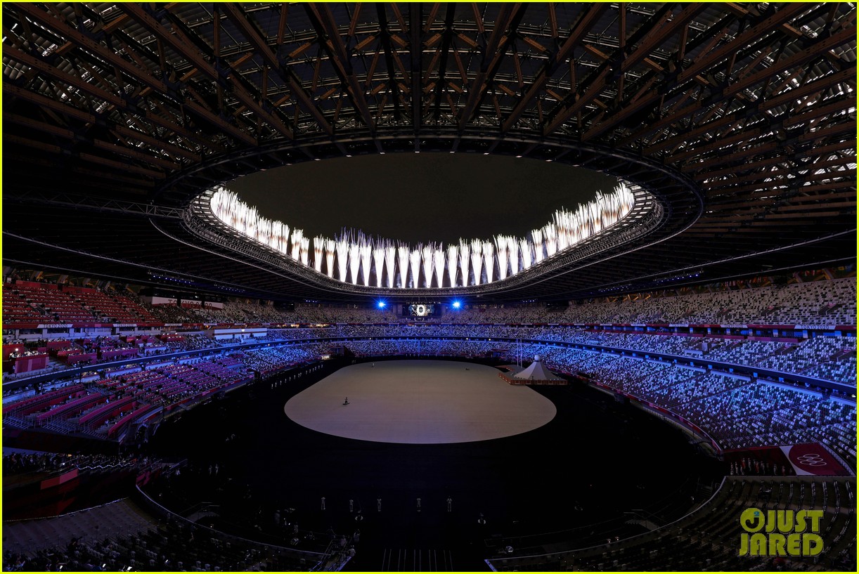 Photo inside the olympics opening ceremony 2021 015 Photo 4593842
