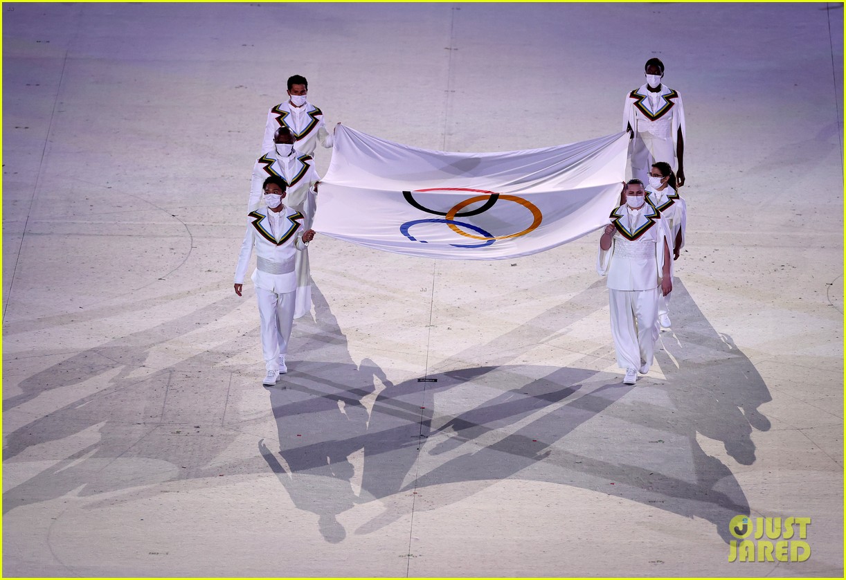 Photo inside the olympics opening ceremony 2021 070 Photo 4593897