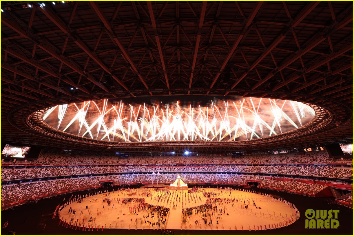 Photo inside the olympics opening ceremony 2021 087 Photo 4593914