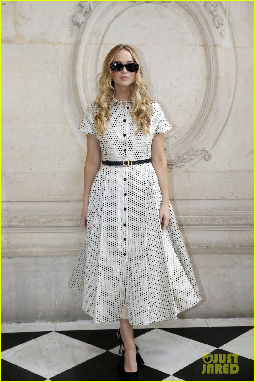 jennifer lawrence attends dior show first in years 12
