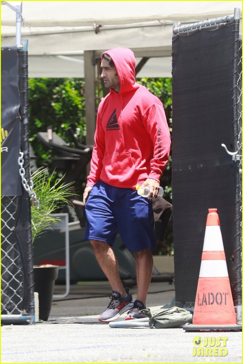 Kumail Nanjiani Gets His Workout In on Fourth of July ...