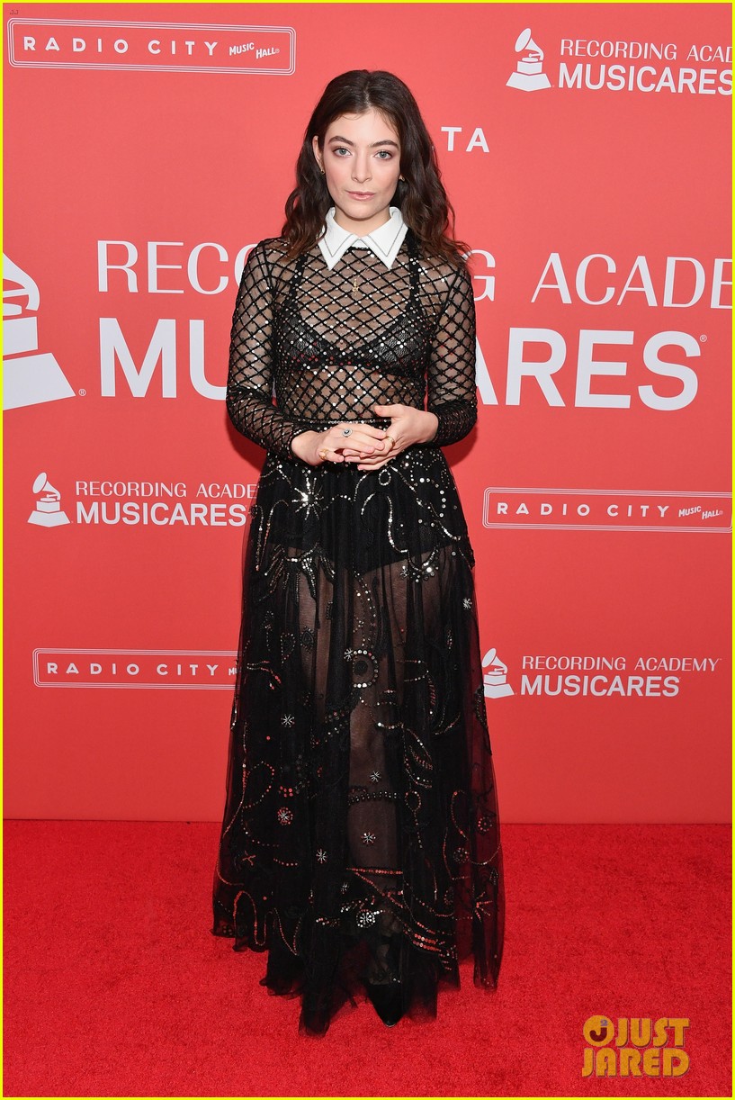 Lorde Reveals the Meaning Behind New Song 'Stoned at the Nail Salon