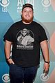 luke combs holds funerals for fans 02