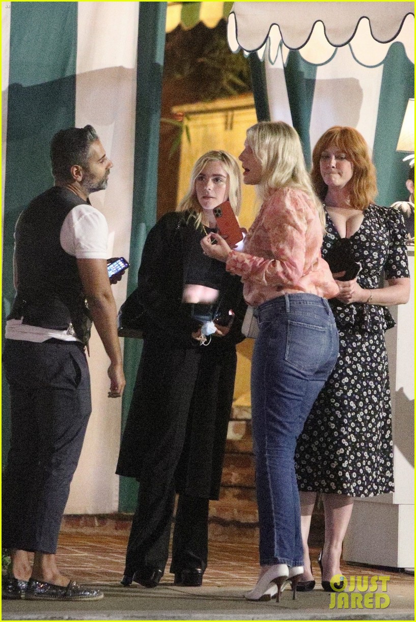 January Jones & Christina Hendricks Have 'Mad Men' Reunion With Kiernan