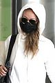 olivia wilde lowkey airport arrival 02