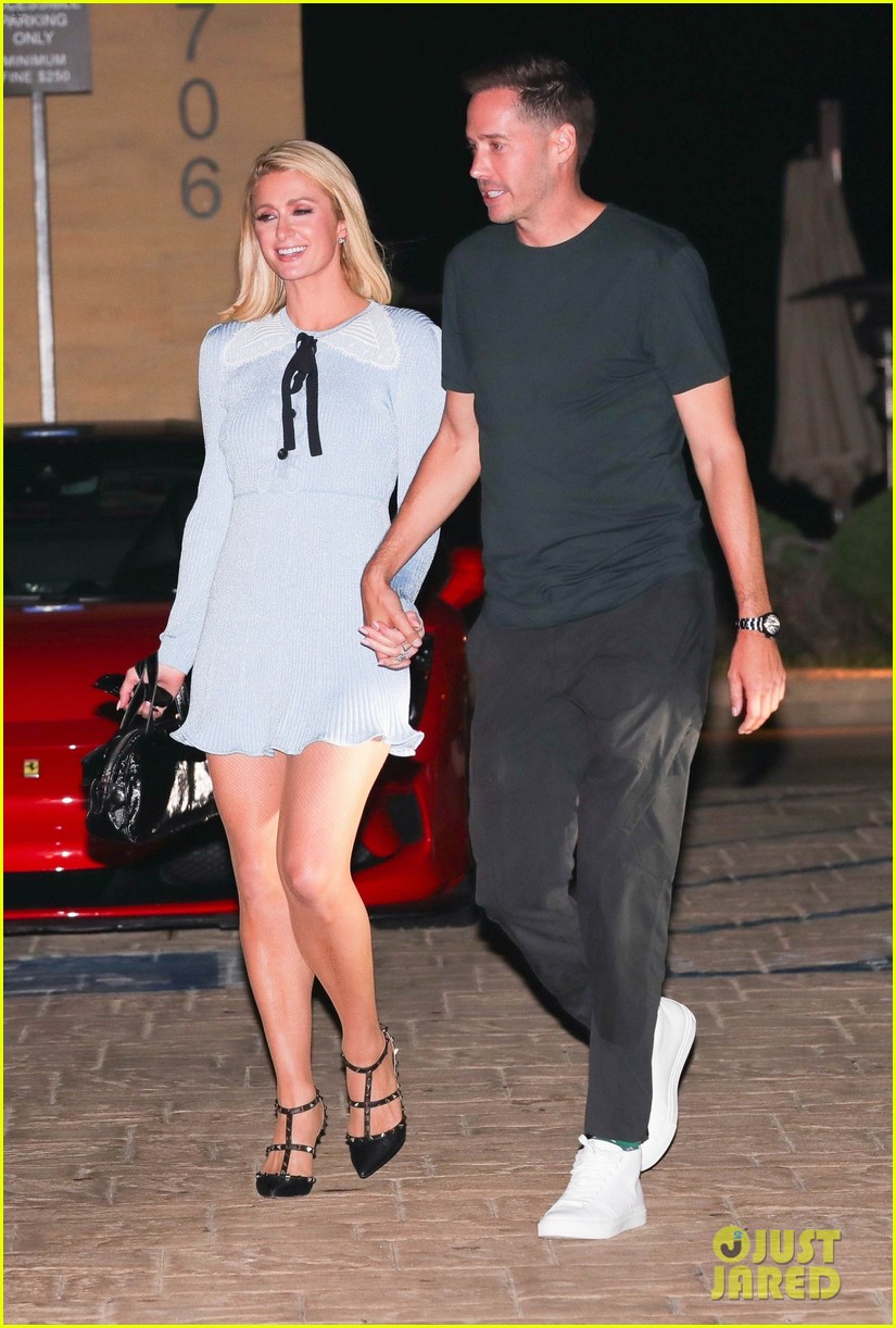 Paris Hilton & Fiance Carter Reum Hold Hands on Date Night! Photo