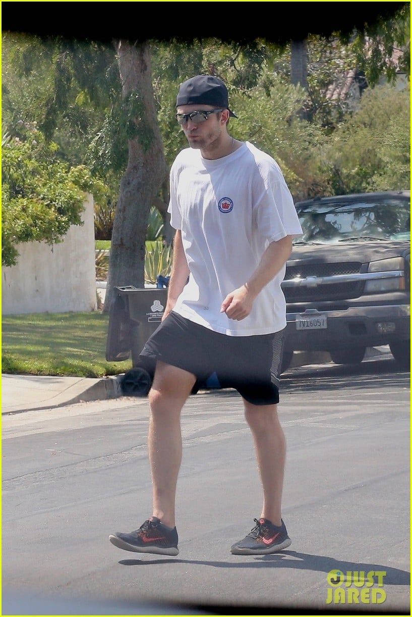 robert pattinson spotted in los angeles 224585462