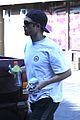 robert pattinson spotted in los angeles 05