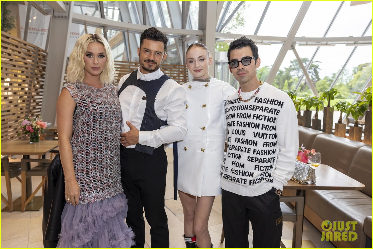 Katy Perry, Orlando Bloom Pose with Sophie Turner, Joe Jonas at Louis  Vuitton Event