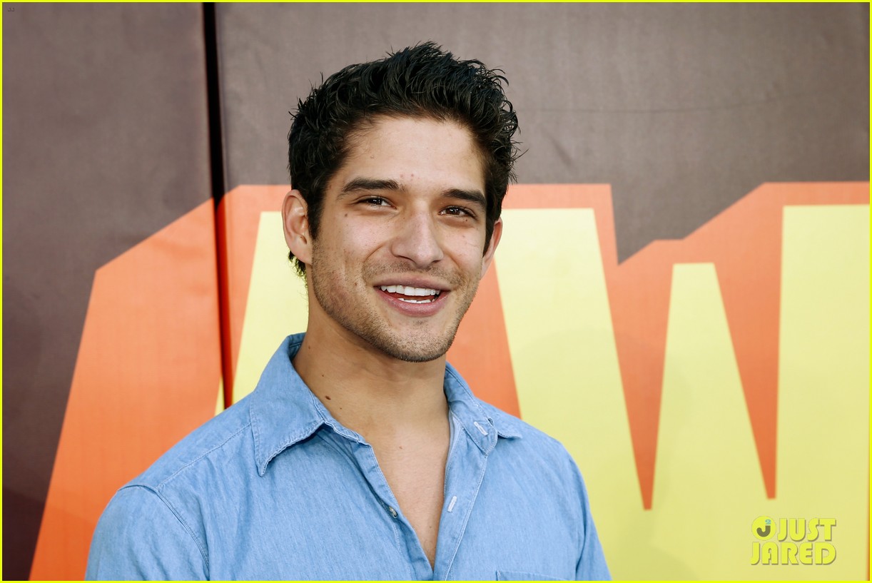 tyler posey comes out as queer 014580815