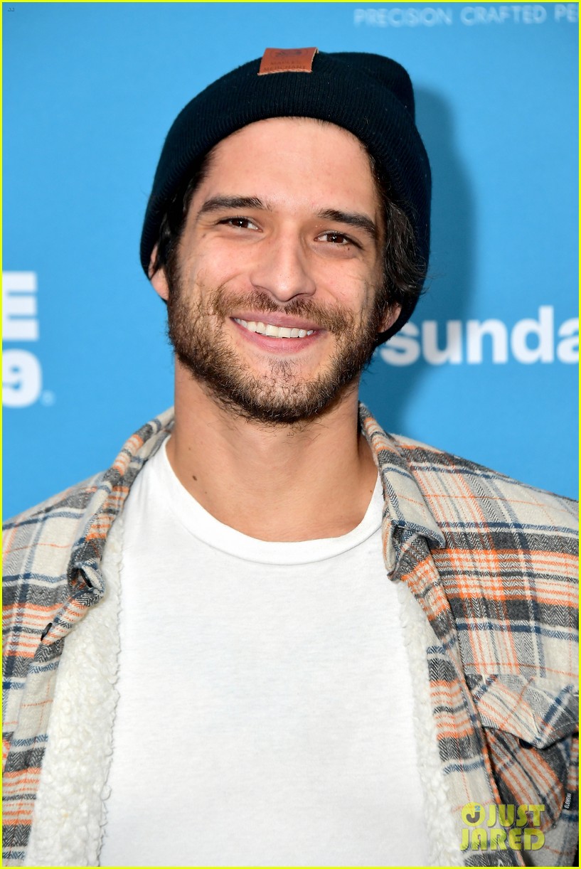 tyler posey comes out as queer 094580823