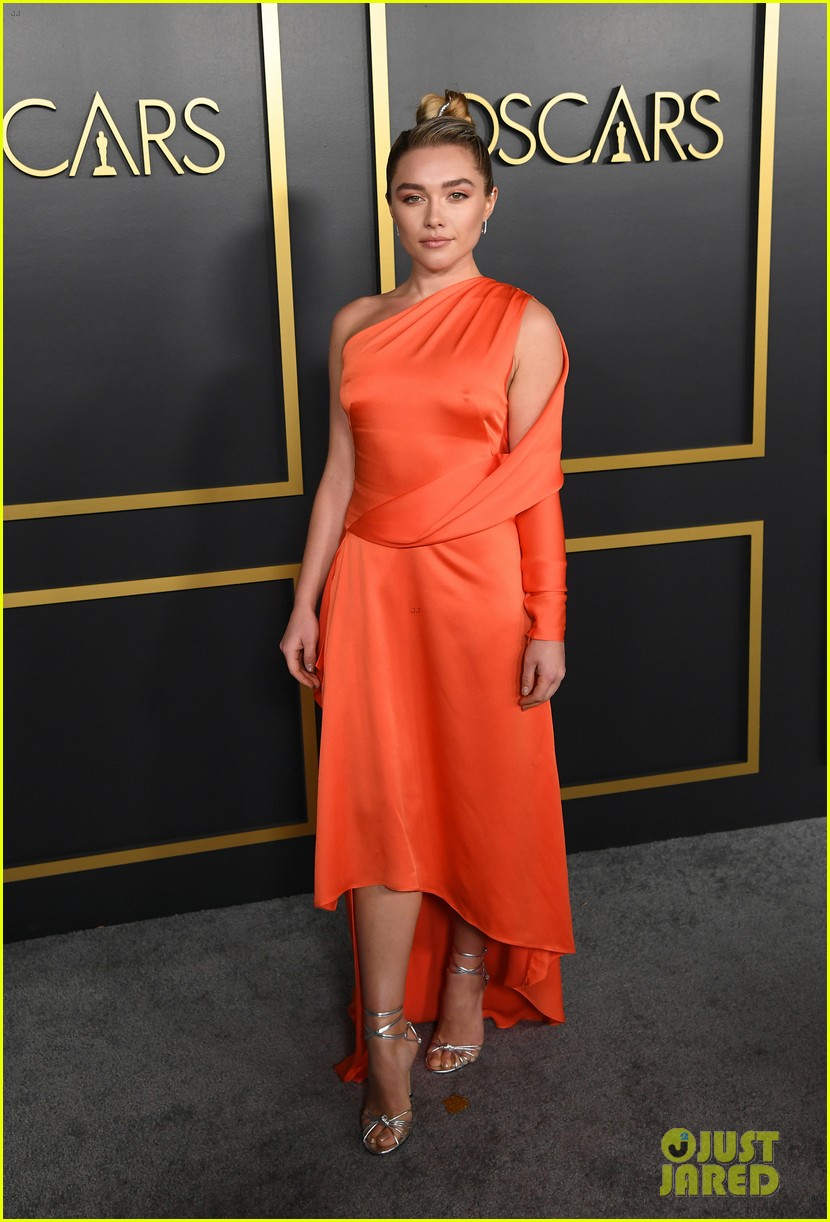 Florence Pugh's Boyfriend Zach Braff Commissioned a Portrait of Her as