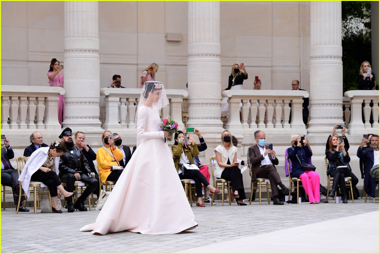 margaret qualley wedding dress chanel show 074584811