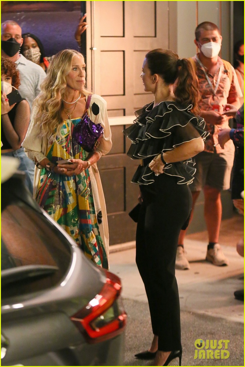 Sarah Jessica Parker Joins Cynthia Nixon & Kristin Davis for a Late