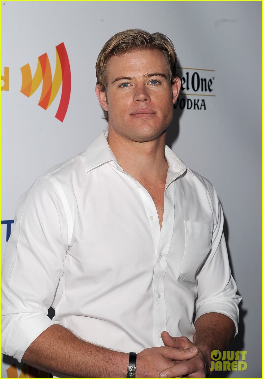 90210's Trevor Donovan Comments on Older Actors Playing Teens: 'Get Over It': Photo 4595761 | Trevor Donovan Pictures - Vimarsana News