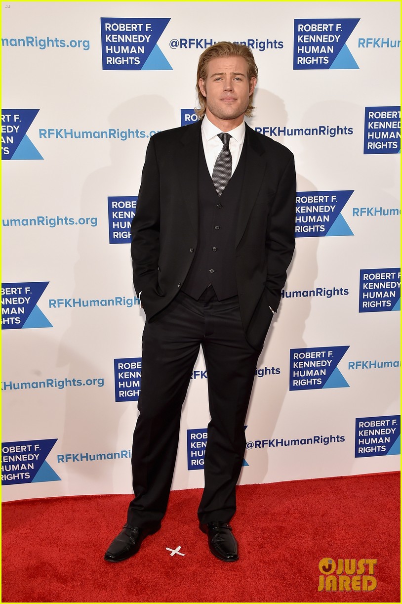 90210's Trevor Donovan Comments on Older Actors Playing Teens: 'Get Over It': Photo 4595764 | Trevor Donovan Pictures - Vimarsana News