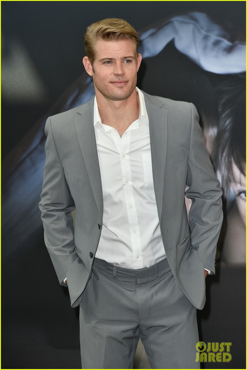 90210's Trevor Donovan Comments on Older Actors Playing Teens: 'Get Over It': Photo 4595767 | Trevor Donovan Pictures - Vimarsana News