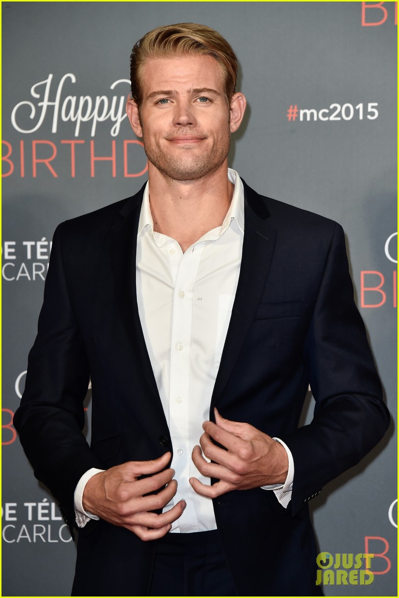90210's Trevor Donovan Comments on Older Actors Playing Teens: 'Get Over It': Photo 4595768 | Trevor Donovan Pictures - Vimarsana News