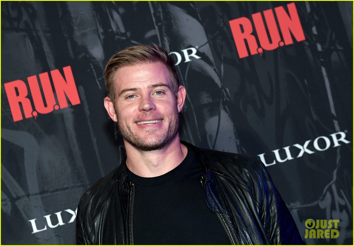 90210's Trevor Donovan Comments on Older Actors Playing Teens: 'Get Over It': Photo 4595771 | Trevor Donovan Pictures - Vimarsana News