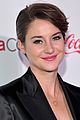 shailene woodley talks about new world with aaron rodgers 08