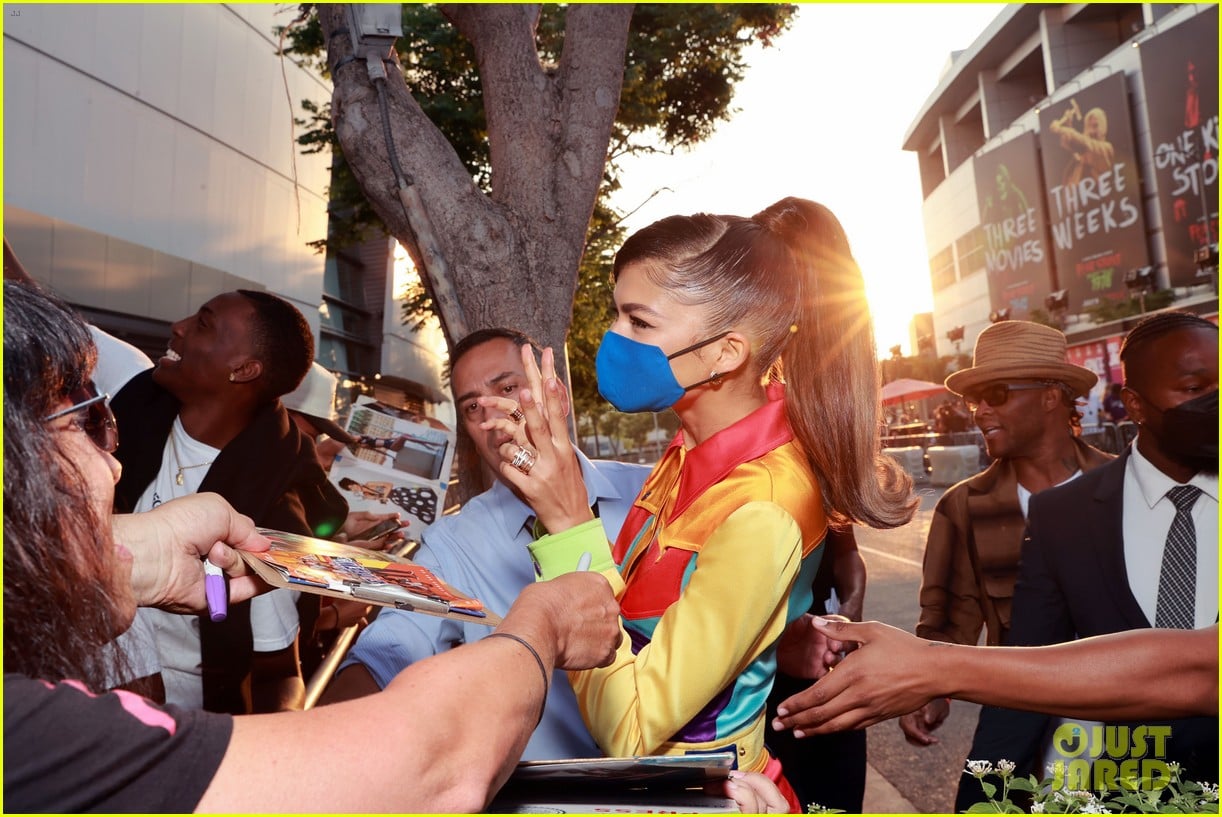 Photo: zendaya at space jam legacy premiere 06 | Photo 4587489 | Just Jared