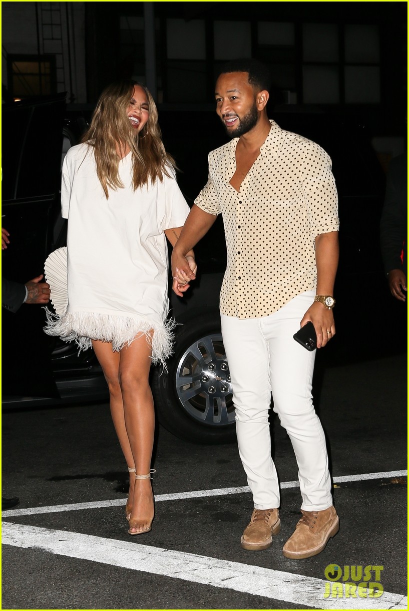 chrissy teigen and john legend step out dinner date in nyc 034607171