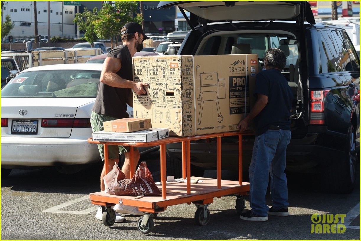chace crawford picks up grill trip to home depot 164607712