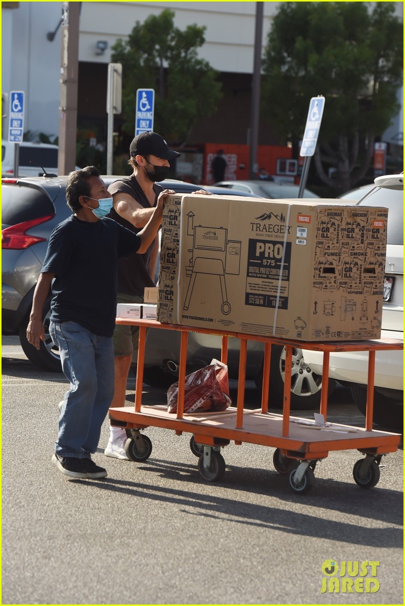 chace crawford picks up grill trip to home depot 184607688