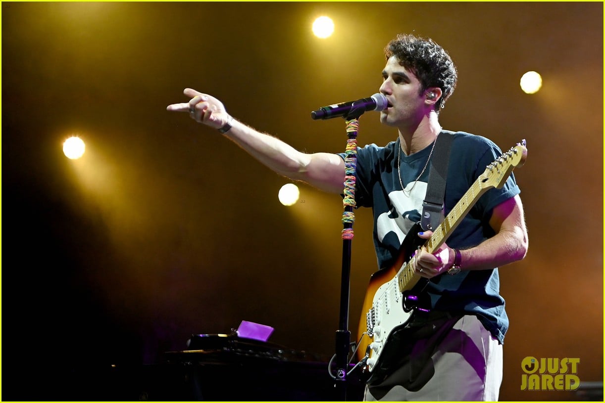 darren criss joined by the muppets at elsie fest 2021 244612160